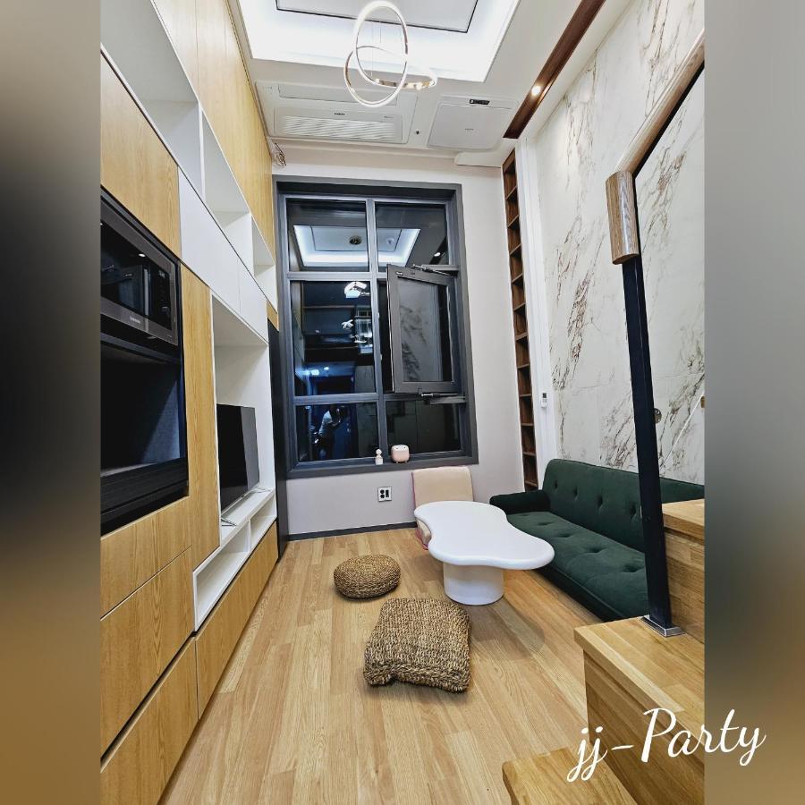 Apartment Luxury Near Olympic Park, Asan Medical Center, Lotte World Tower, Free Korean Ramen Seoul