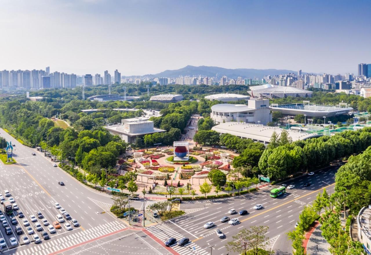Luxury Near Olympic Park, Asan Medical Center, Lotte World Tower, Free Korean Ramen