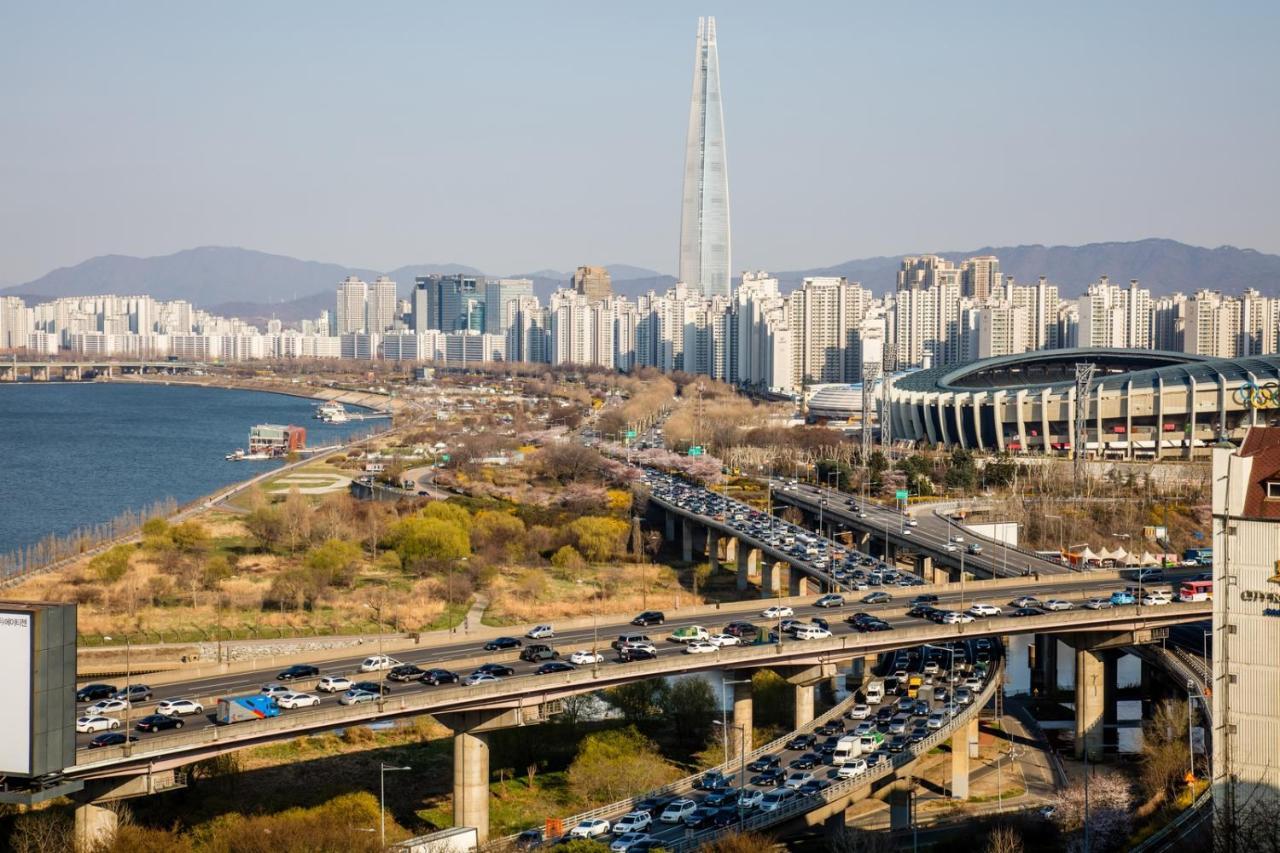 Luxury Near Olympic Park, Asan Medical Center, Lotte World Tower, Free Korean Ramen *